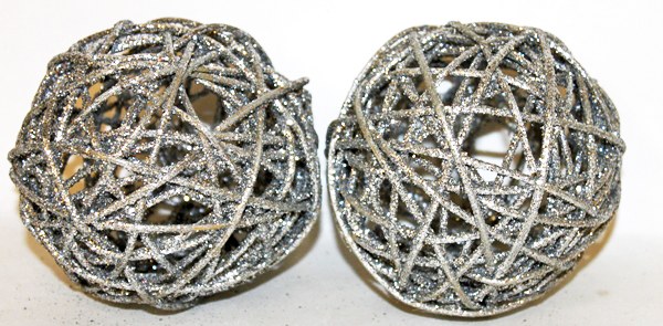 Picture of Silver glitter Christmas wicker spheres 5"